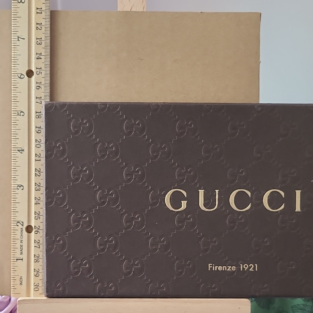 Gucci Brown Embossed Box - Picture 6 of 6